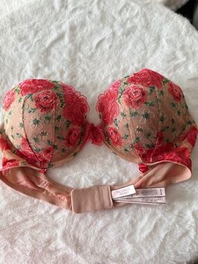 Brand New Victoria Secret Dream Angels Push up bra 38 B